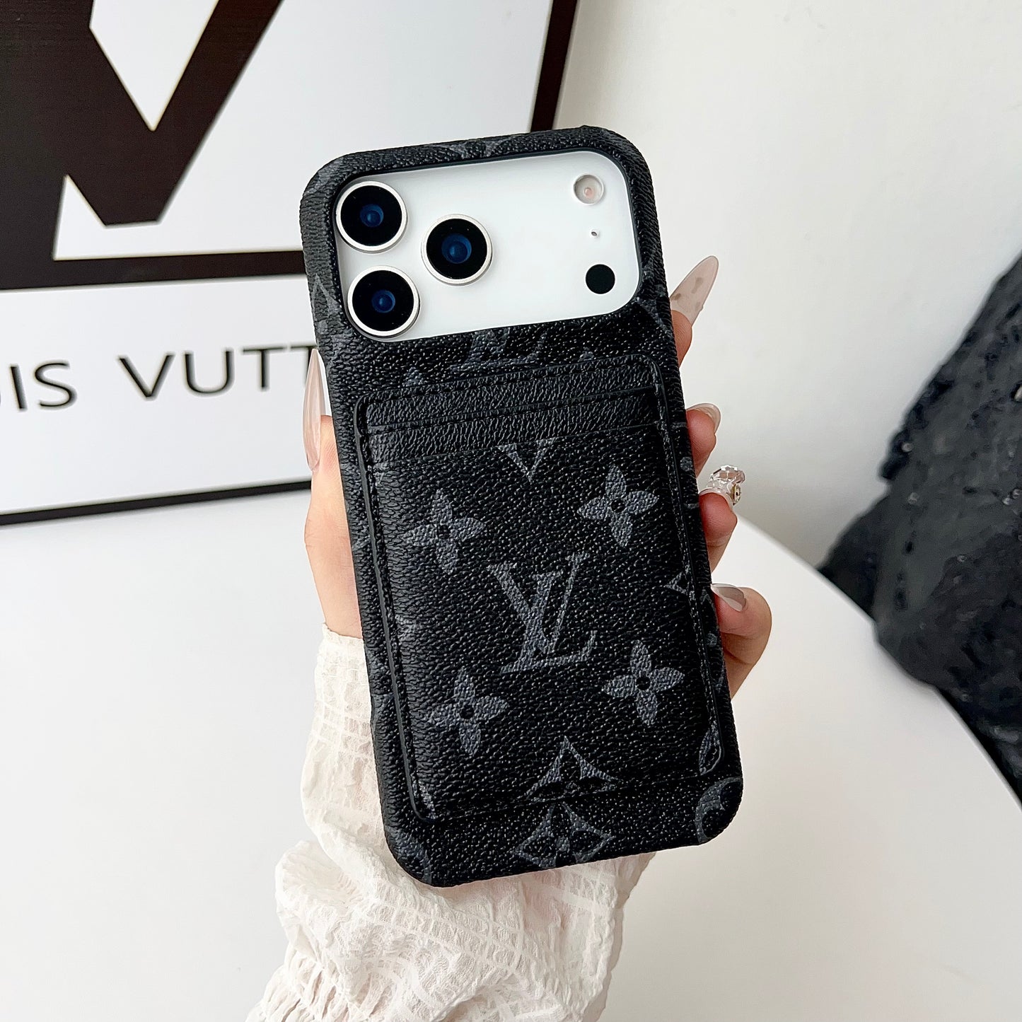 LV143
